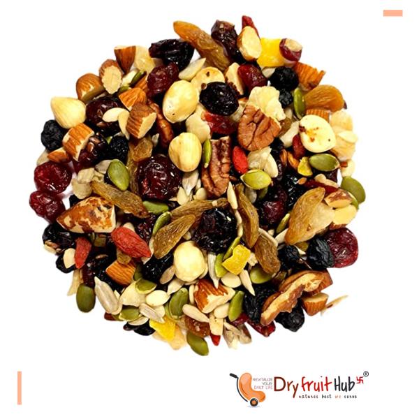 Dry Fruit Hub Berries, Nuts and Seeds Mix 500 g Mixed Berries, Nuts