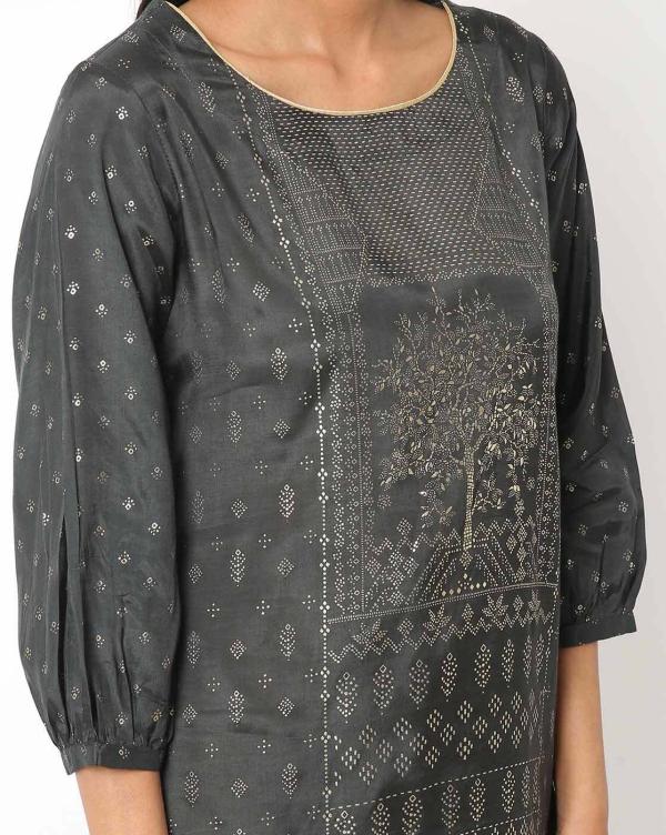 Foil Print Panelled Straight Kurta with Sleeves JioMart