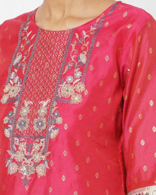 Embroidered Straight Kurta Set with Dupatta JioMart