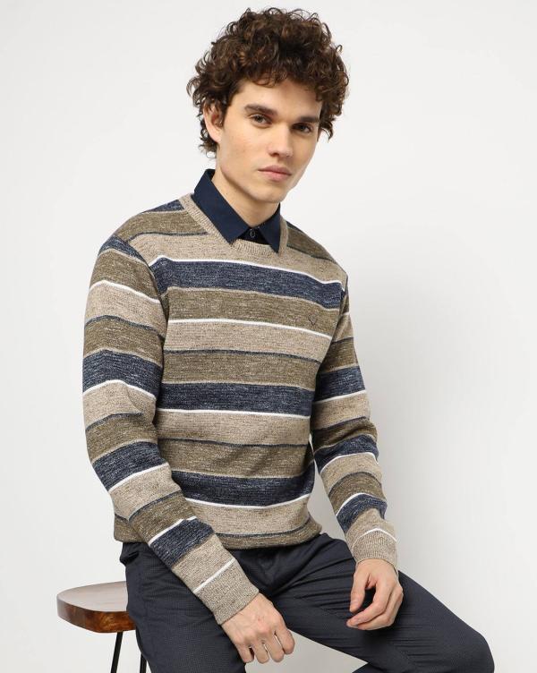 crew neck sweater with shirt and tie