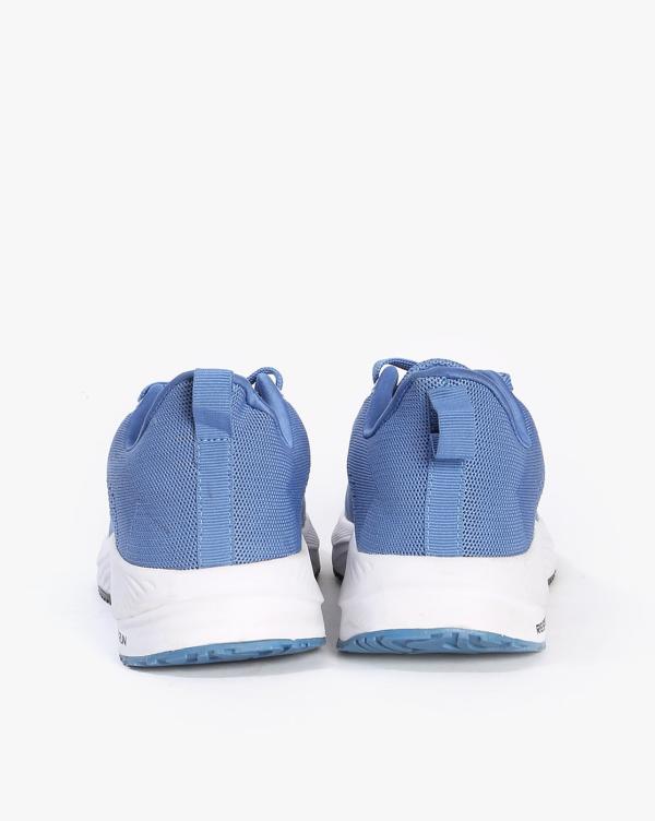 low top running shoes