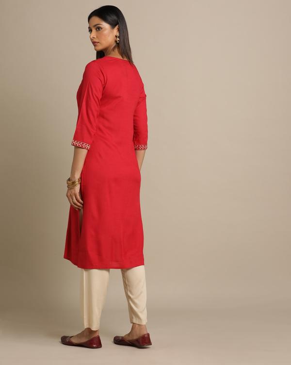 Straight Kurta with Embroidered Yoke JioMart