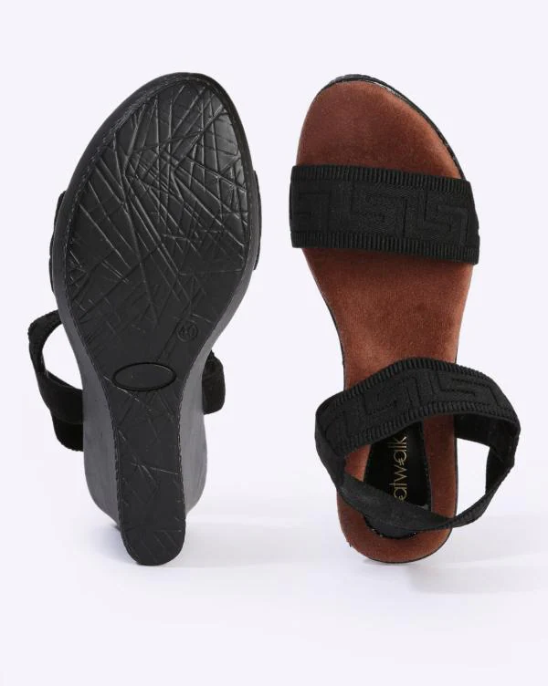 pointed toe wedges with ankle strap