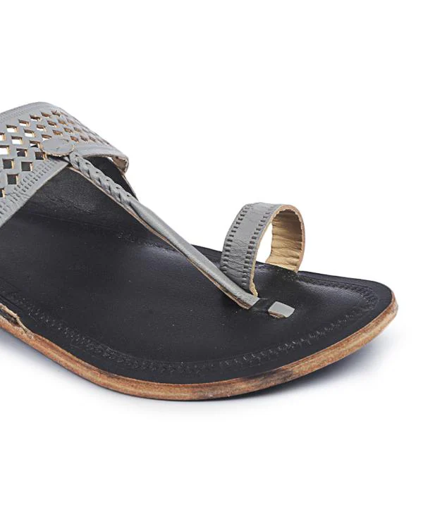 nagrai chappal