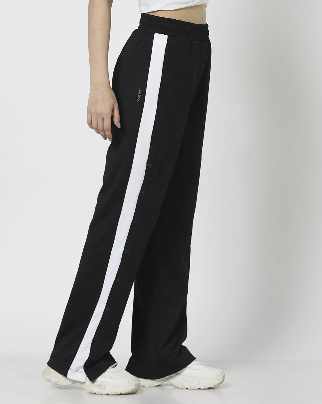 BANDEL SIDE PANEL SWITCH HALF PANTS/BGS-4SSSHP/WHITE×BLACK/XLsize