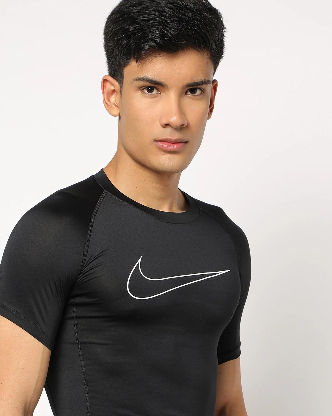 t shirt black nike