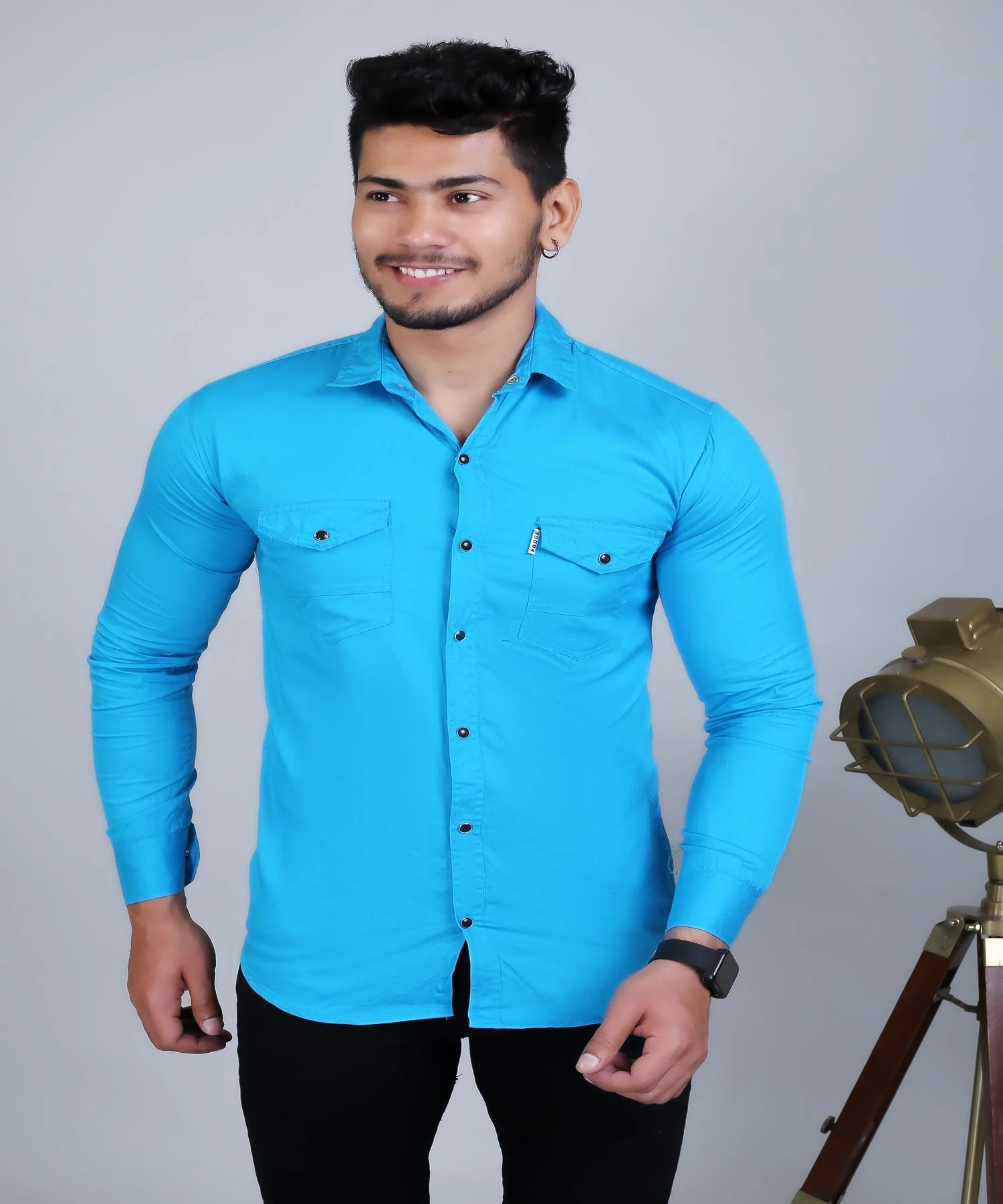 Buy PODGE Men Slim Fit Solid Spread Collar Casual Firozi Shirt