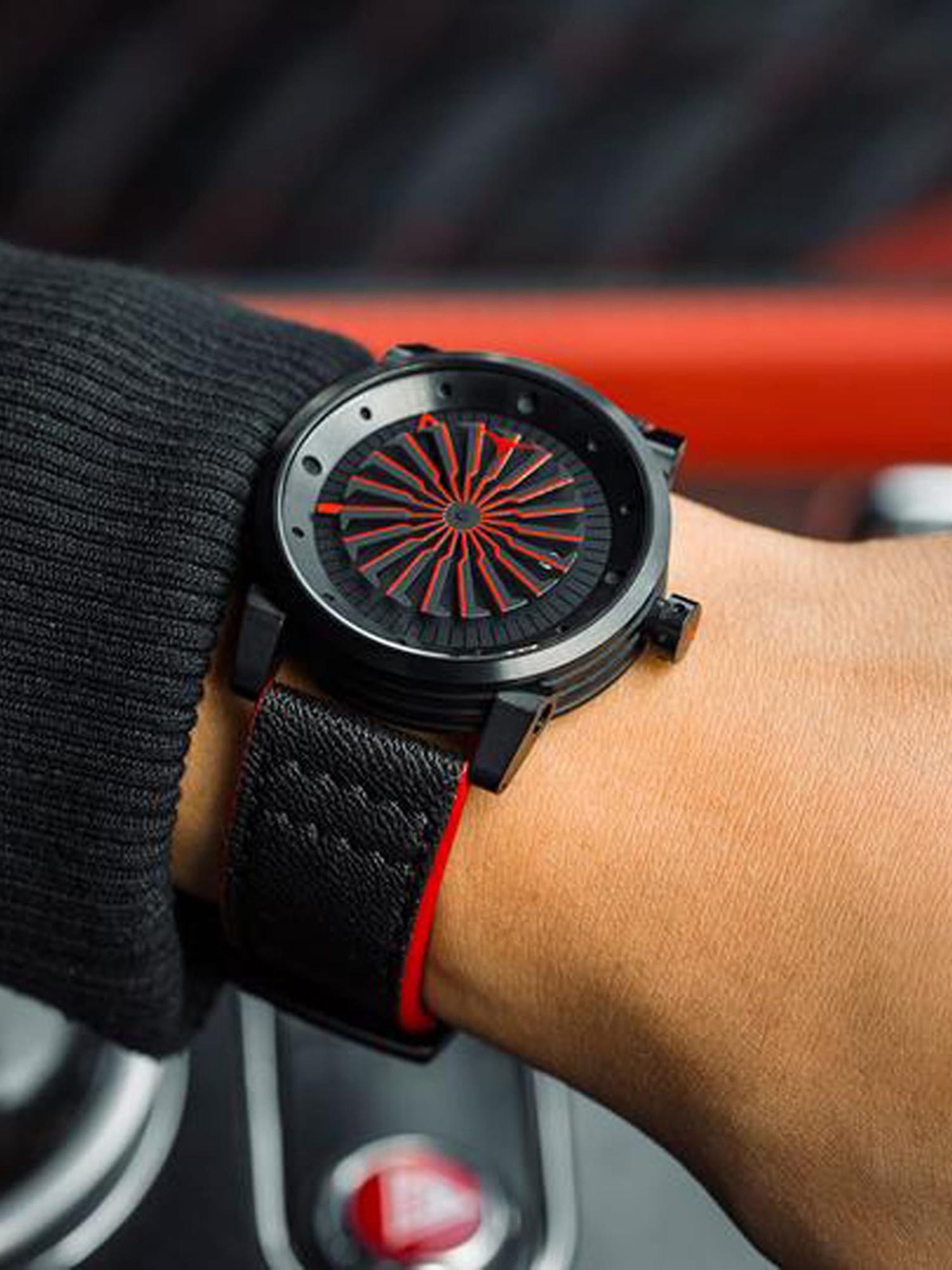 Buy ZINVO BLADE CORSA Automatic Black Turbine Round Dial Men's