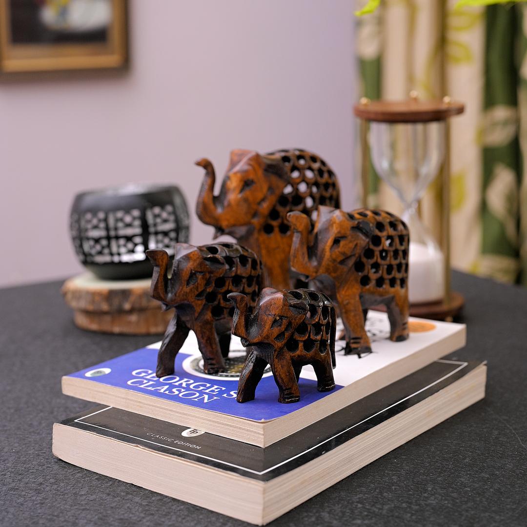 エレファントハグ デコフィギア - オブジェ・置物の通販 ｜【KARE