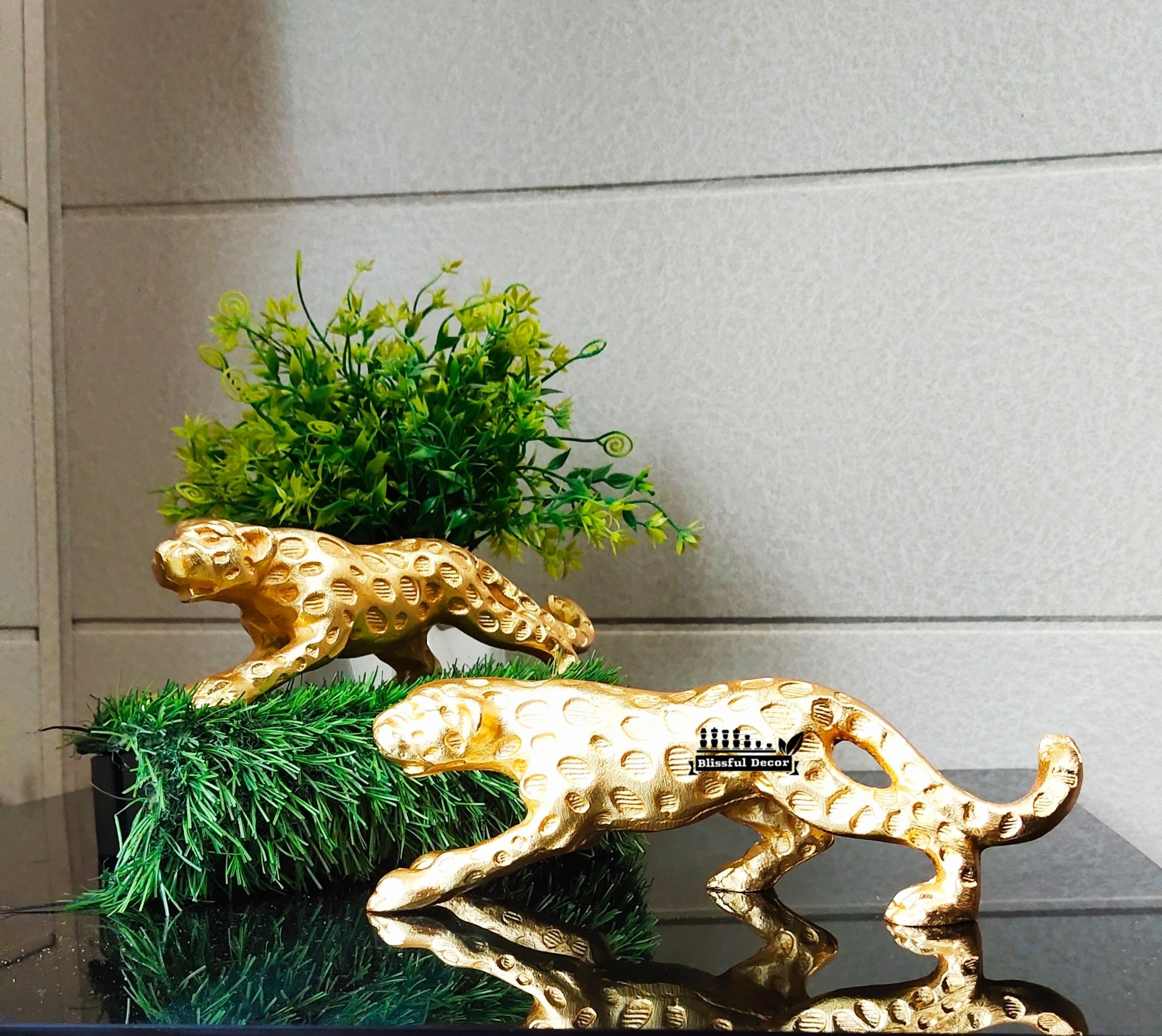 ジャガー（ゴールド）置物 OFM Awesome Golden Jaguar/Leopard 17Cm Statue- Office & Home