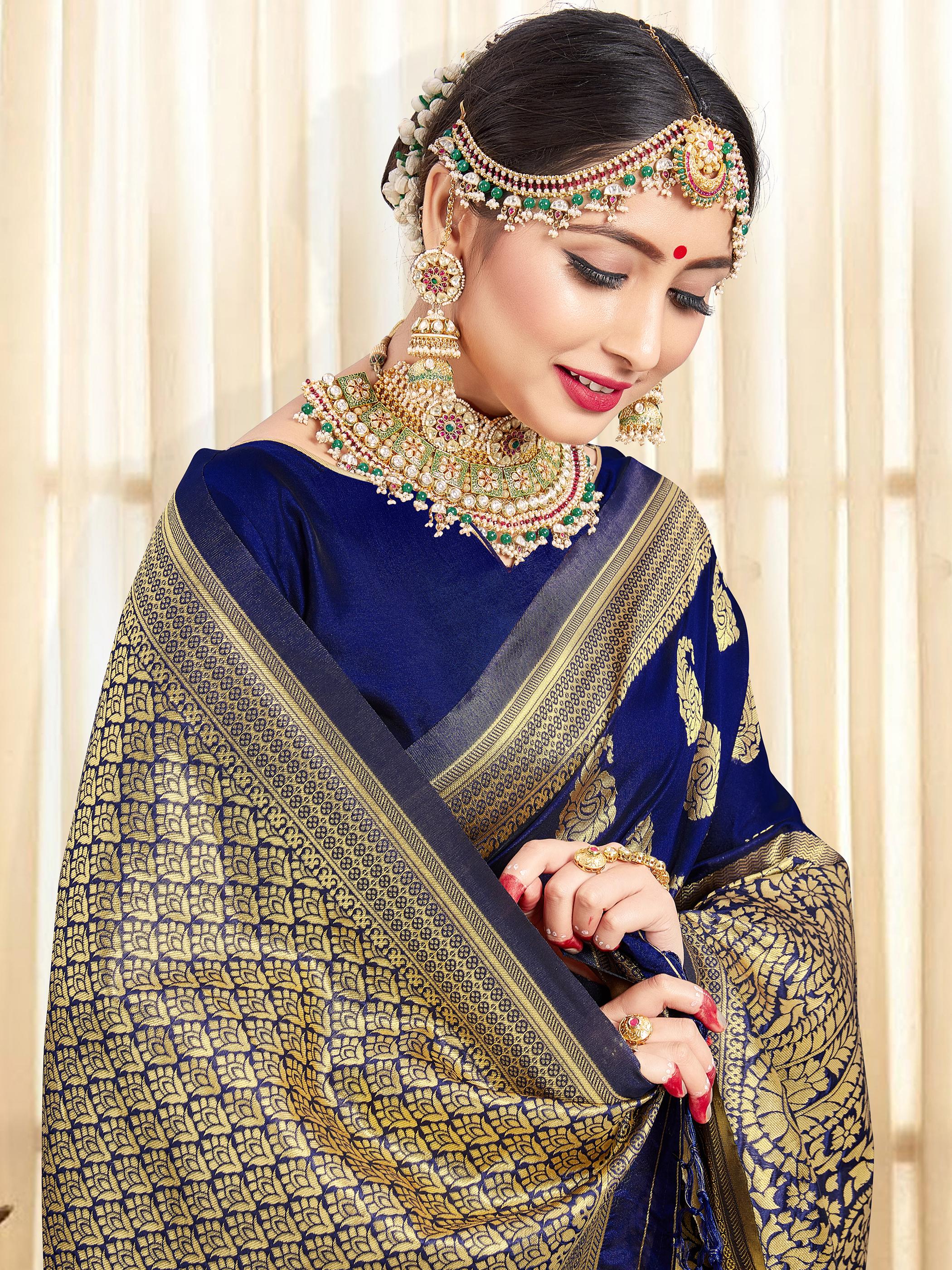 Latest) Traditional Silk Saree For Wedding Guest 202