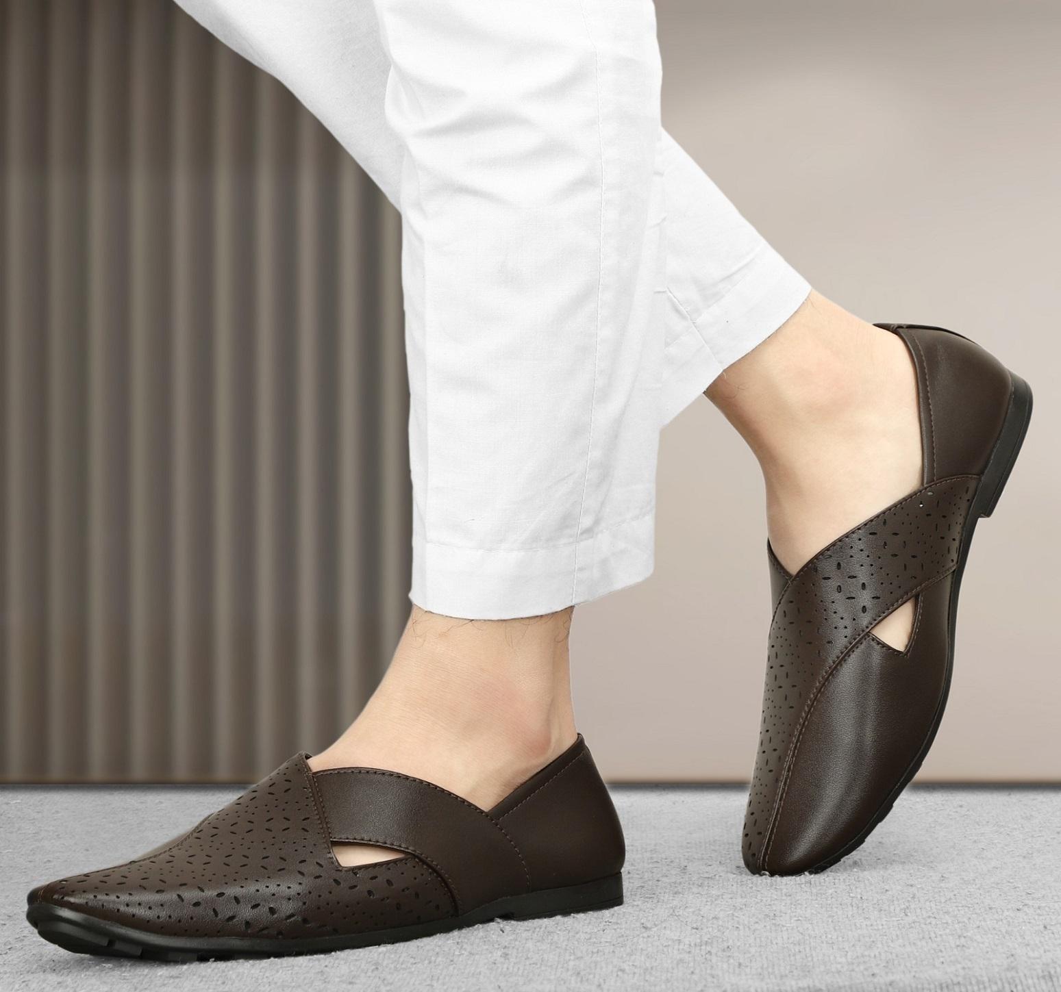 Buy SHIVAY CREATION KUTRA PAJAMA NAGARA SHOES Online at Best Prices in  India - JioMart.